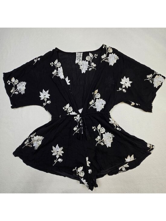 Sadie & Sage Pants - Sadie & Sage Medium Embroidered Black Floral Romper Short Sleeve Boho